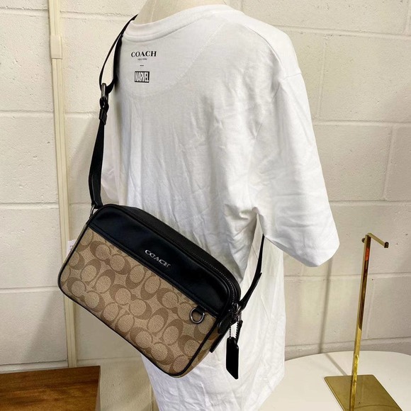 COACH C4149 Men's Graham Crossbody In Signature Canvas Chaki - Picture 1 of 9